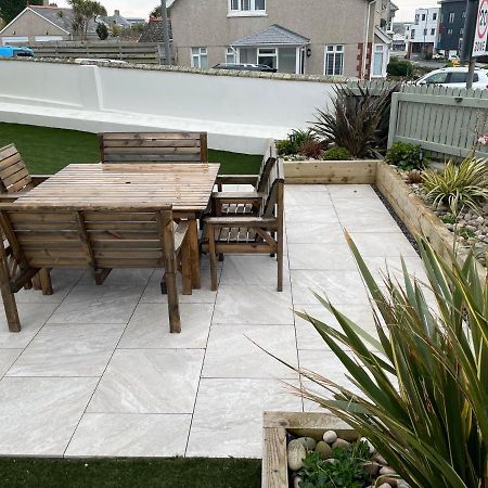 Beautiful 3 Bedroom Apartment By The Sea New Quay Eksteriør bilde