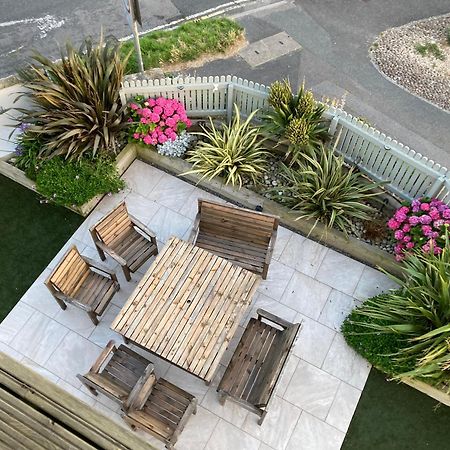 Beautiful 3 Bedroom Apartment By The Sea New Quay Eksteriør bilde