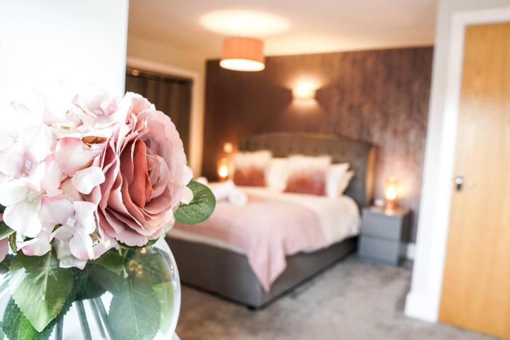 Beautiful 3 Bedroom Apartment By The Sea New Quay Eksteriør bilde