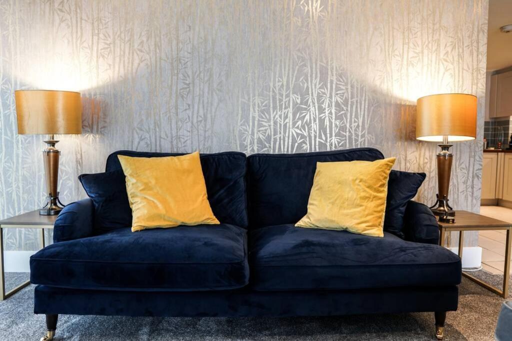 Beautiful 3 Bedroom Apartment By The Sea New Quay Eksteriør bilde