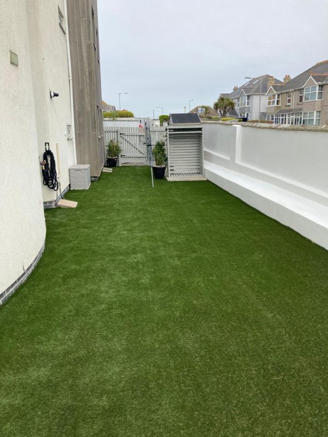 Beautiful 3 Bedroom Apartment By The Sea New Quay Eksteriør bilde